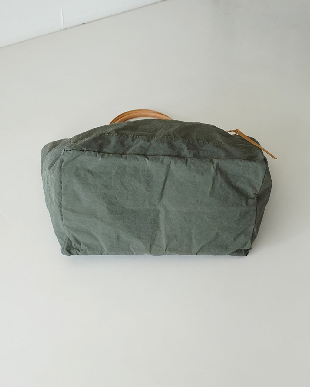 THE WEIGHTLESS TOTE 202TWT