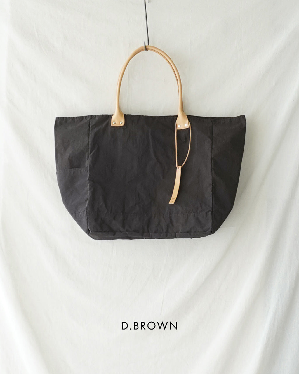 THE WEIGHTLESS TOTE 202TWT