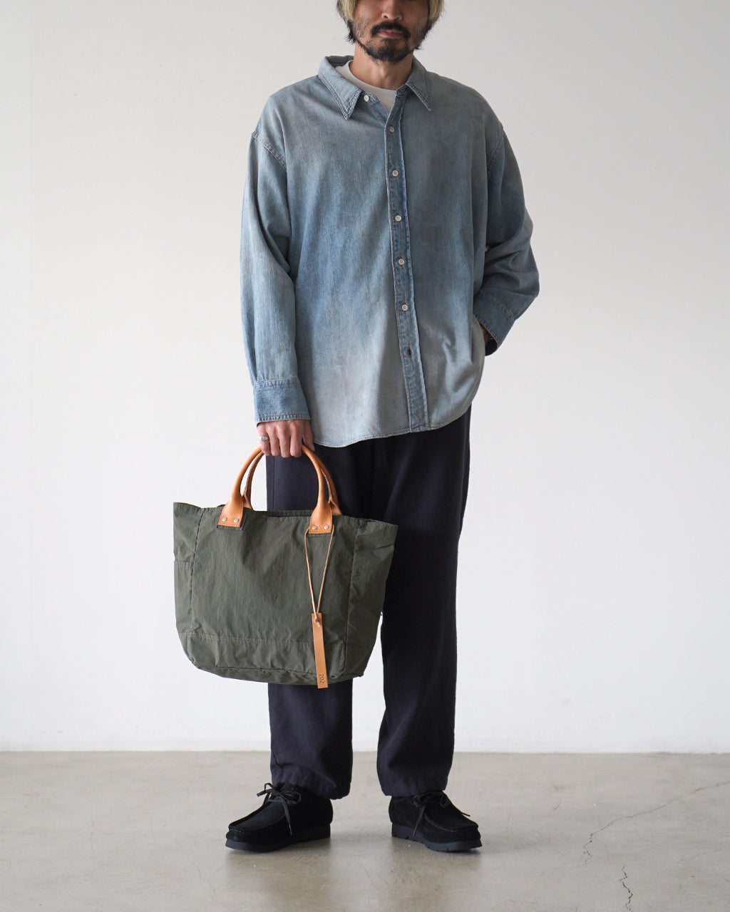 THE WEIGHTLESS TOTE 202TWT / Msize