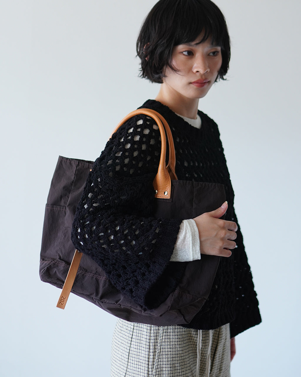 THE WEIGHTLESS TOTE 202TWT / Msize