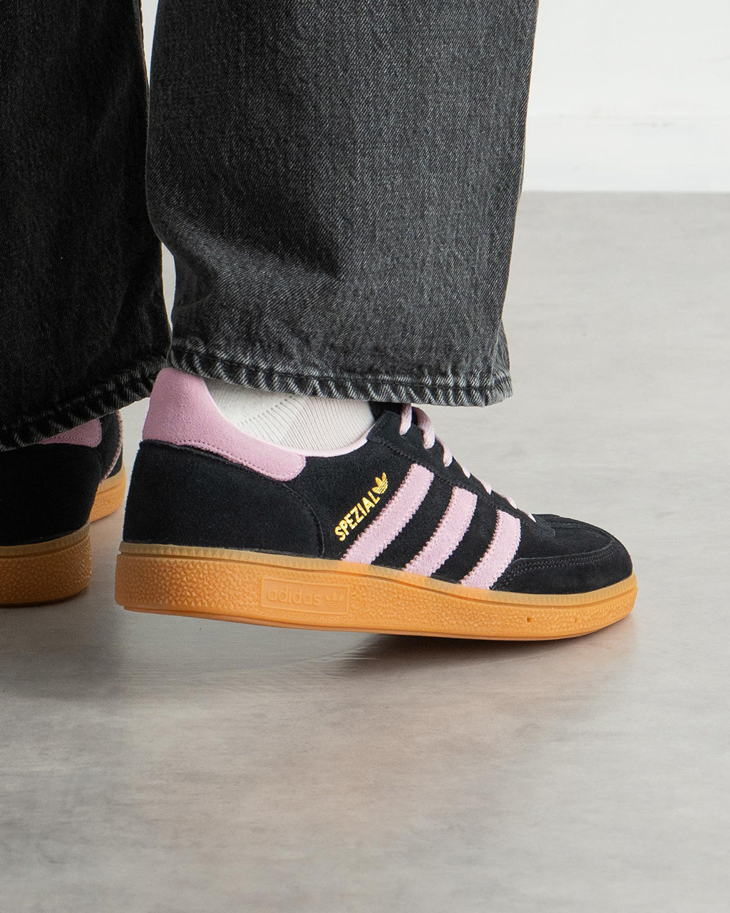 ハンドボール スペツィアル W スニーカー HANDBALL SPEZIAL W ローカット レースアップ シューズ 靴 IE5897 NIS86