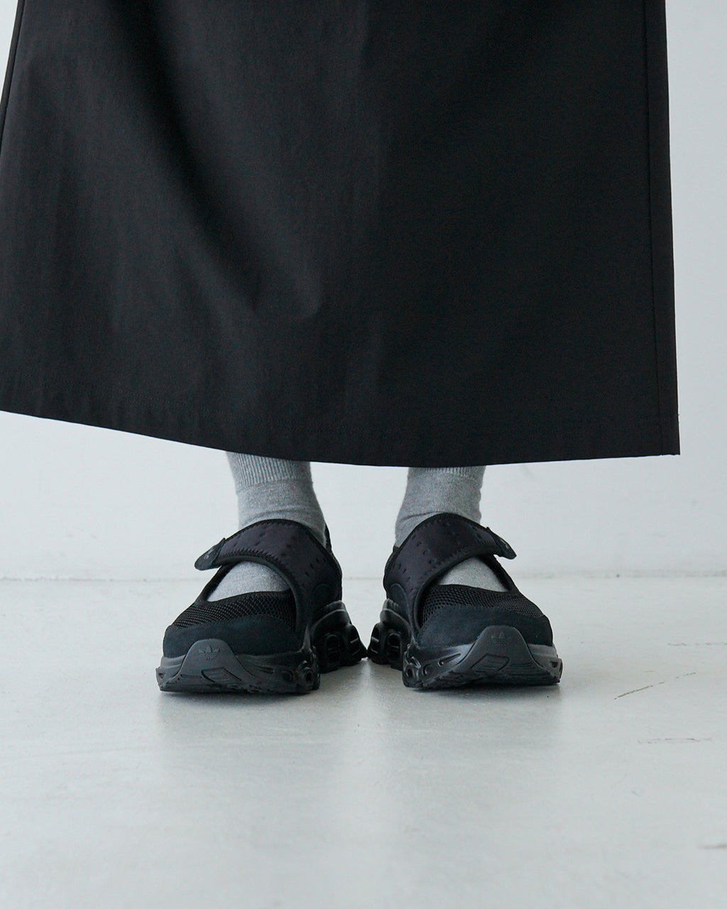 【SALE!20%OFF】ストラップシューズ 面ファスナー メッシュ スニサン 厚底 ADIFOM MEGAJANE W JI2416 JH7556