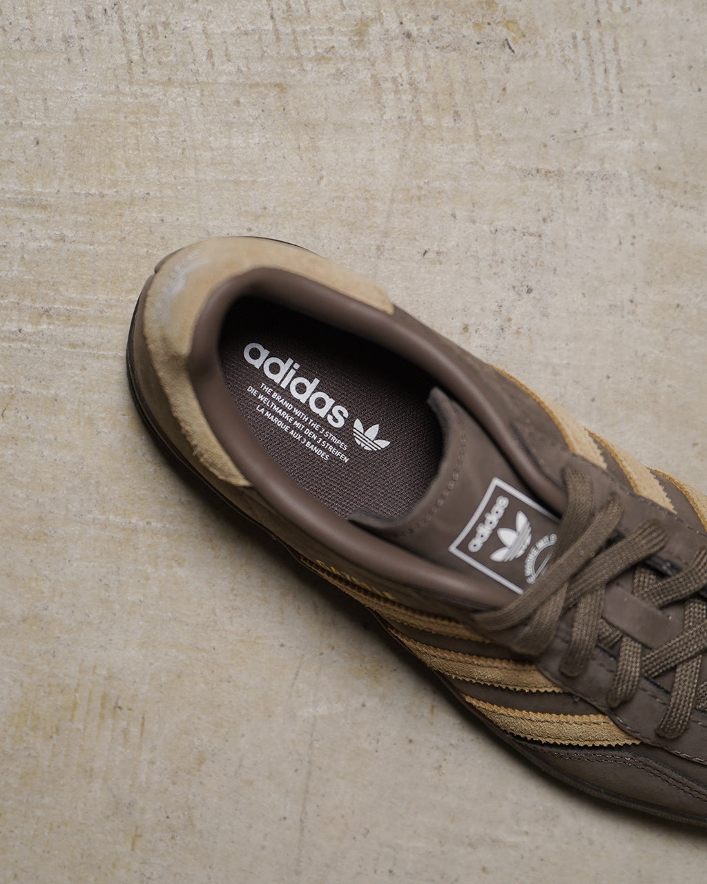 GAZELLE INDOOR JQ8386 JQ8387