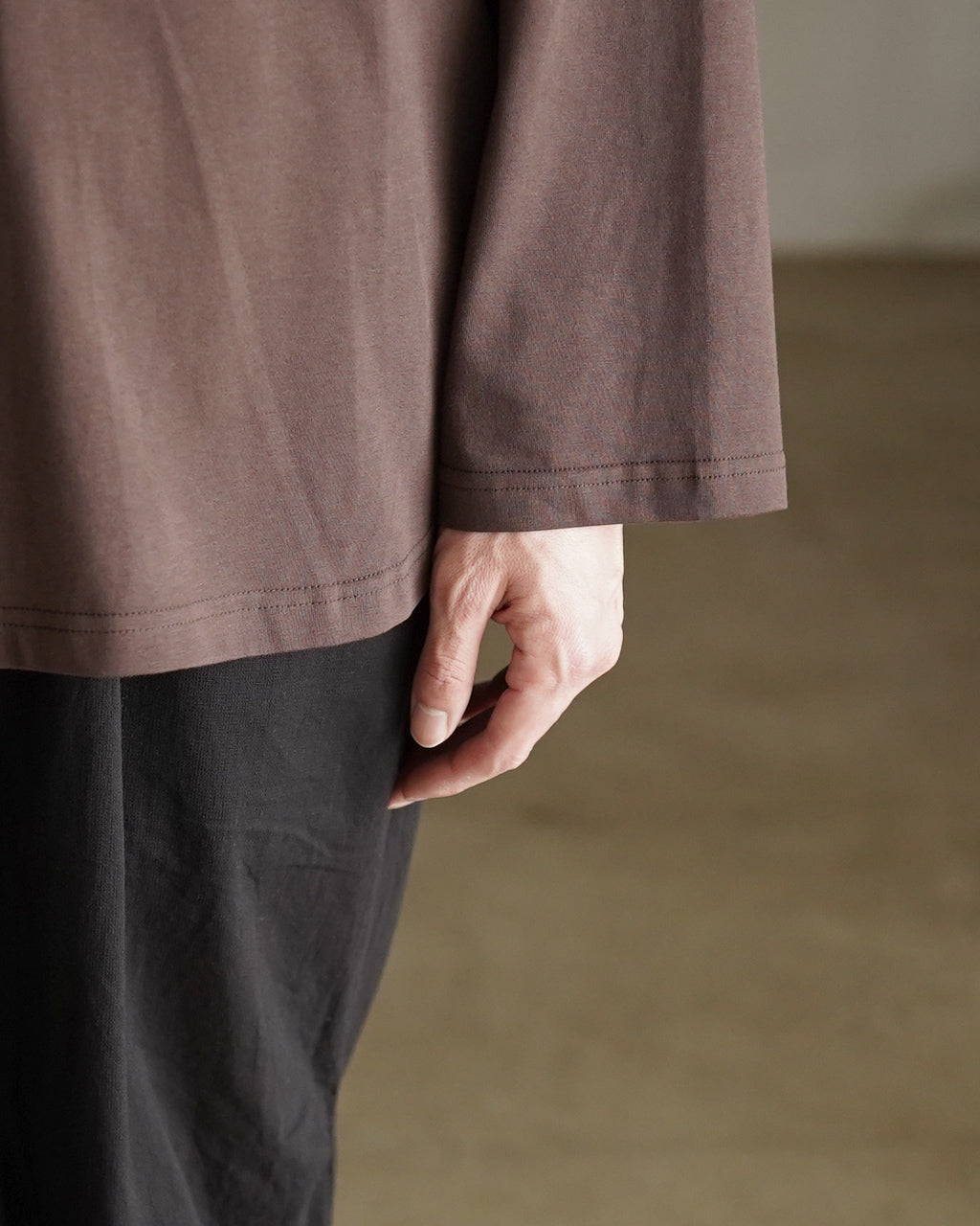 26/ ROUND MIDDLE SLEEVE TEE SHIRTS ALV-00167