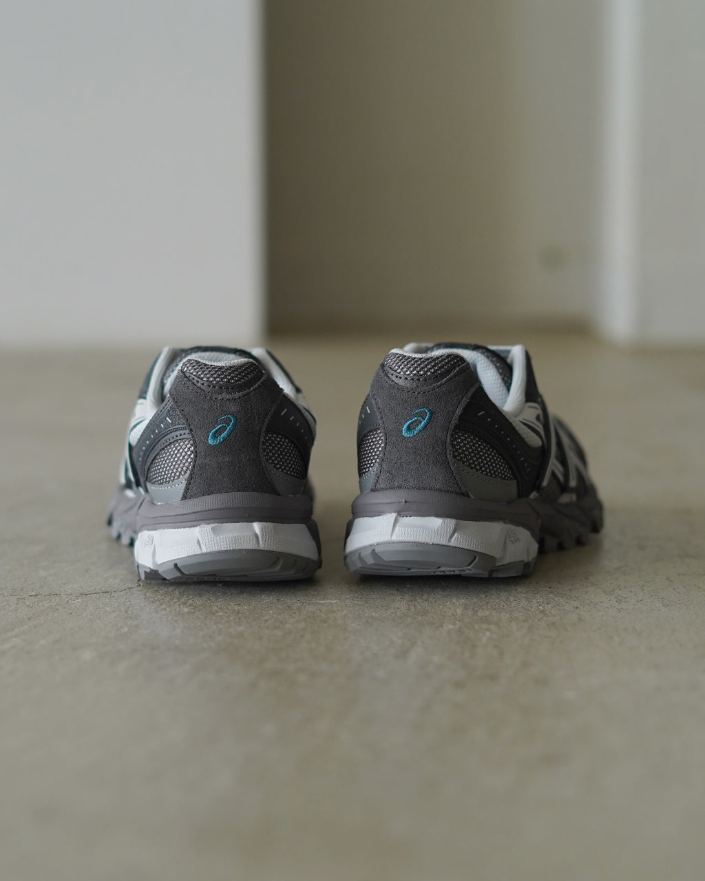 GEL-SONOMA TR62 (CONCRETE/OBSIDIAN GREY) 1203A734