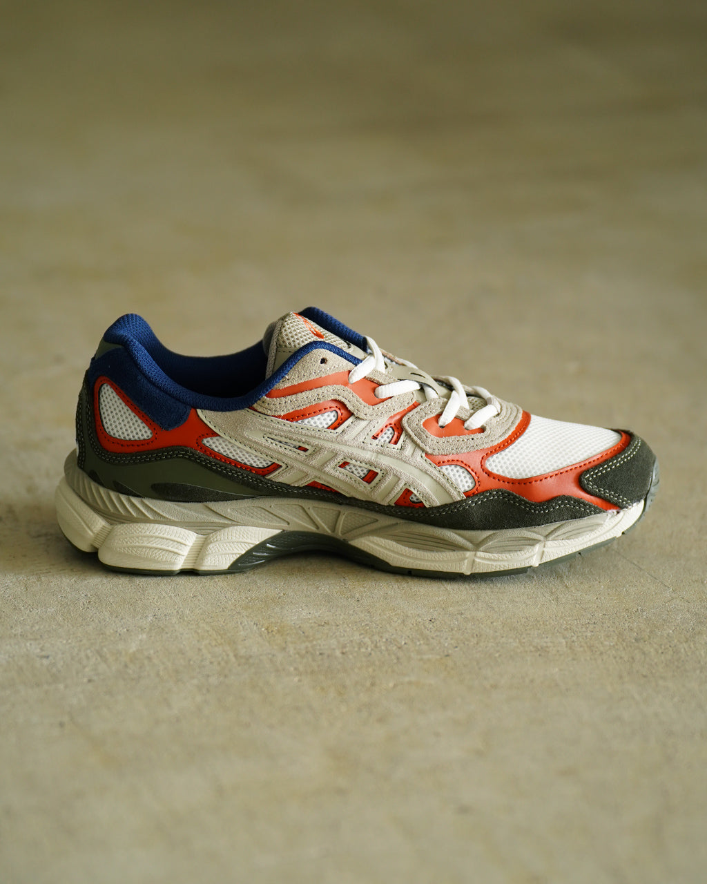 GEL-NYC 1203A383