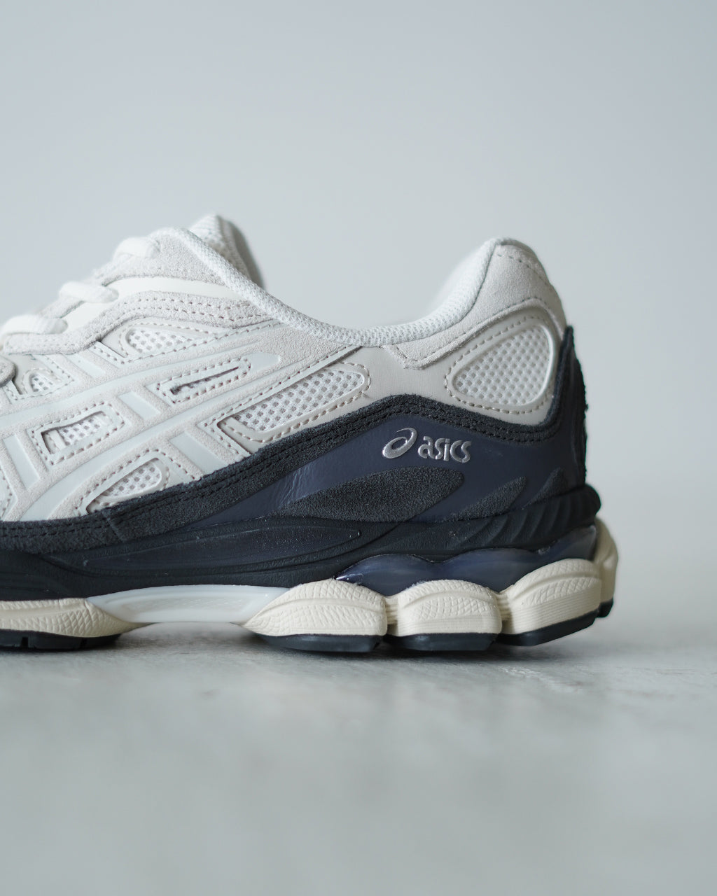 ASICS GEL-NYC 1203A383