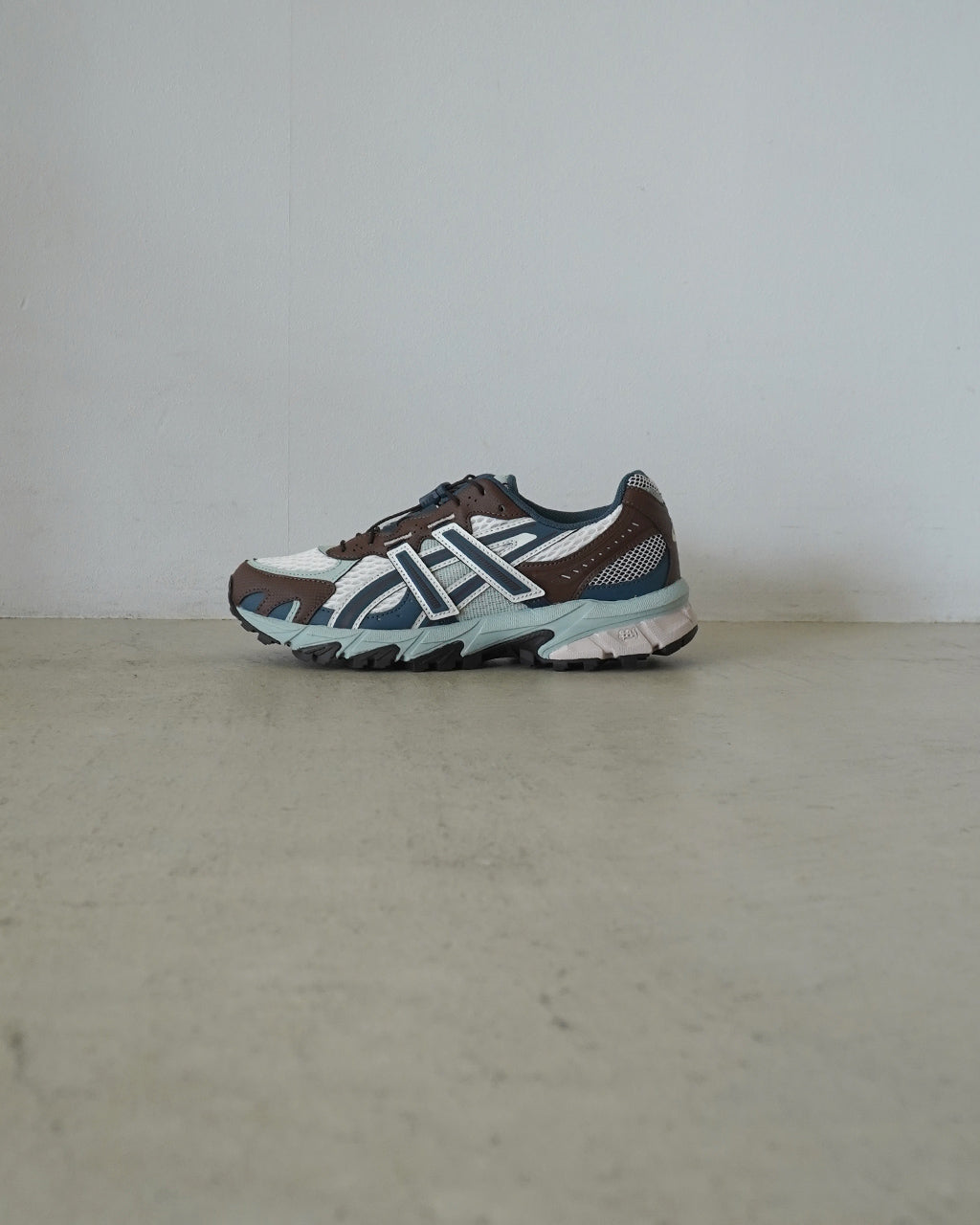 ASICS アシックス GEL-SONOMA TR62 ゲル・ソノマ TR62 クリーム ロー インディゴ | Crouka(クローカ)