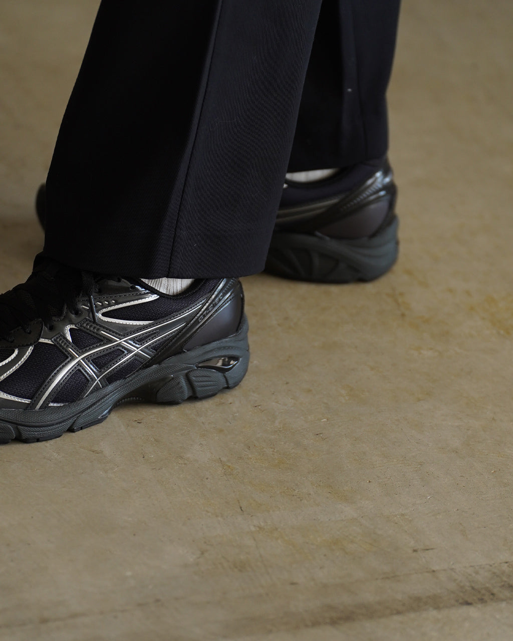 ASICS GT-2160 スニーカー GELクッション ブラック|Crouka(クローカ)