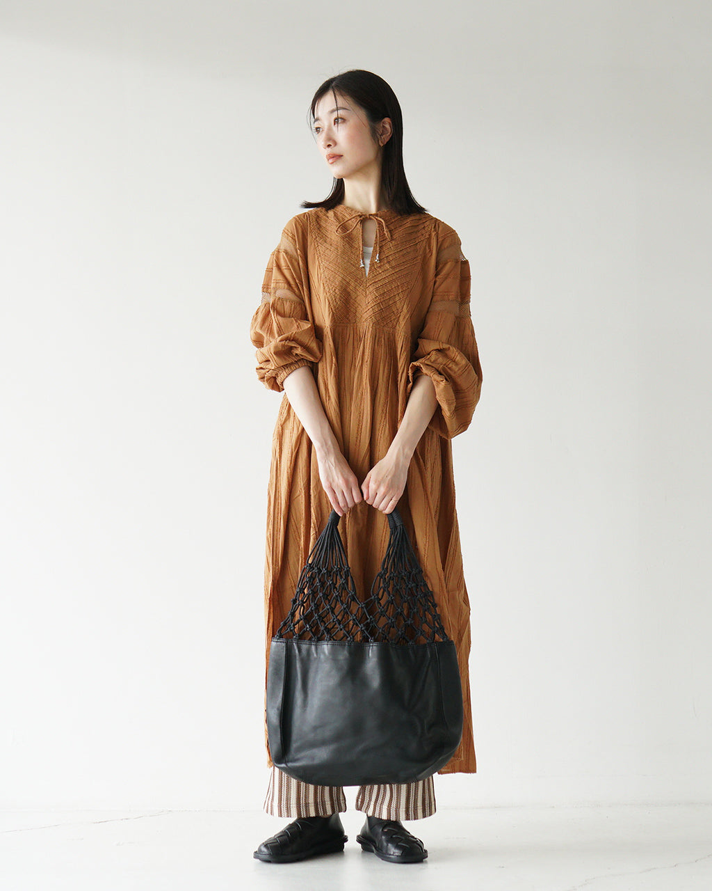 \早得24時間限定ポイント10倍/BIBA ビバ トートバッグ NESBITT カバン レザー ショッピングバッグ 本革 天然皮革 ハンドメイド マクラメ編み トートバッグ BOLSO BIBA NEB1L 【送料無料】