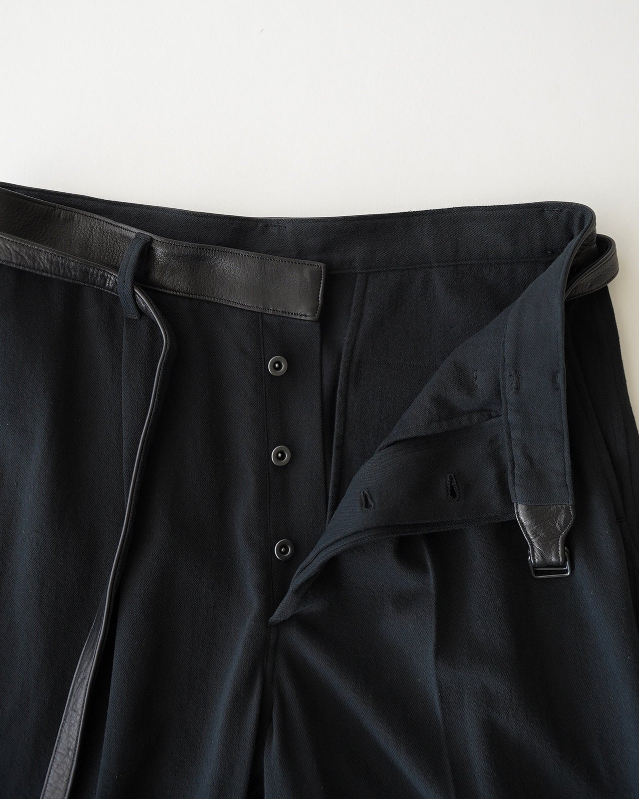 Denim-Leather Belted Trousers BHS26F008