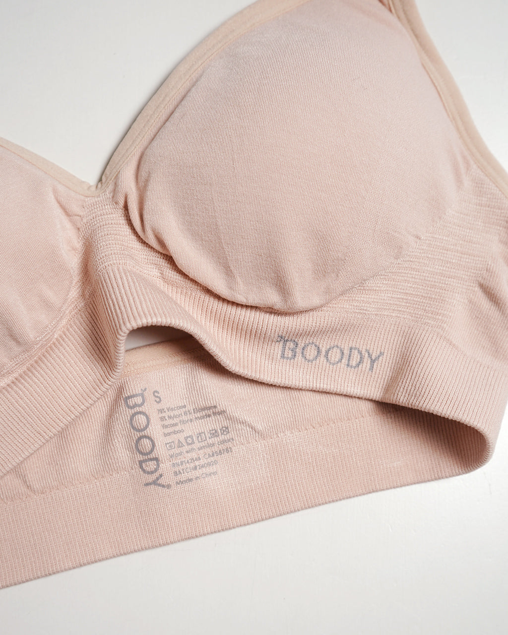 ワイヤレス Tシャツブラ レディース Wireless T-shirts Bra アンダーウェア 下着 ノンワイヤー ブラジャー ストラップ ストレッチ 抗菌 通気性