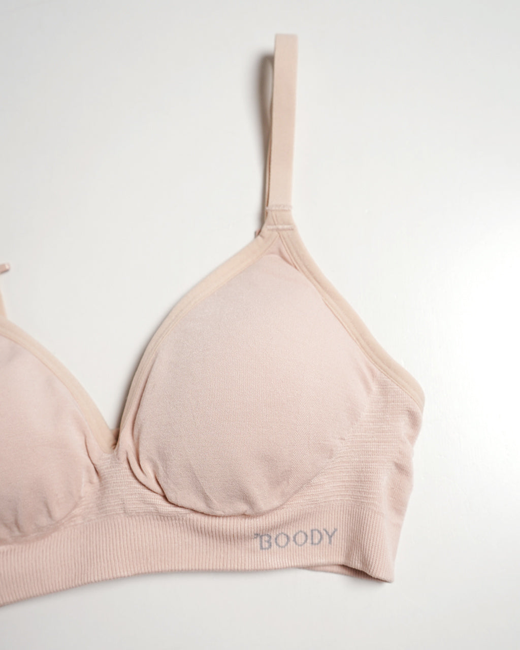 ワイヤレス Tシャツブラ レディース Wireless T-shirts Bra アンダーウェア 下着 ノンワイヤー ブラジャー ストラップ ストレッチ 抗菌 通気性