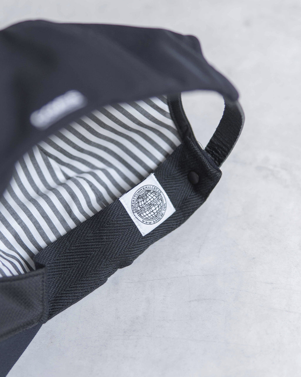 COMESANDGOES NY CAP 28296