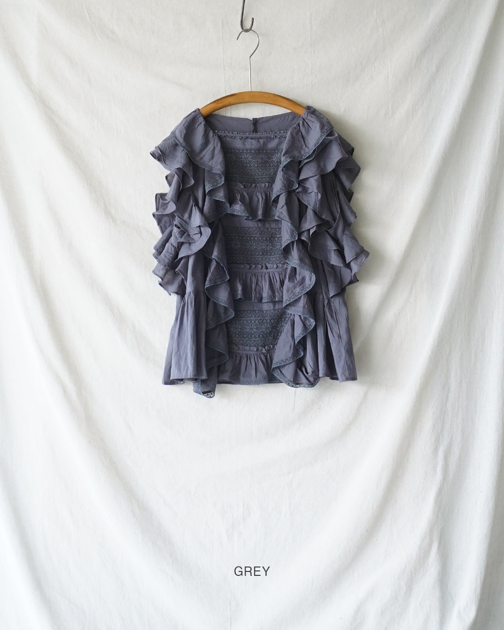 crinkle crinkle crinkle クリンクル クリンクル クリンクル frill lace nosleeve blouse フリルレース ノースリーブブラウス | Crouka(クローカ)