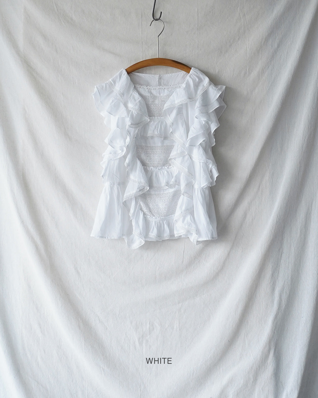 crinkle crinkle crinkle クリンクル クリンクル クリンクル frill lace nosleeve blouse フリルレース ノースリーブブラウス | Crouka(クローカ)