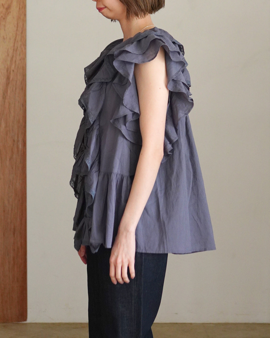 crinkle crinkle crinkle クリンクル クリンクル クリンクル frill lace nosleeve blouse フリルレース ノースリーブブラウス | Crouka(クローカ)