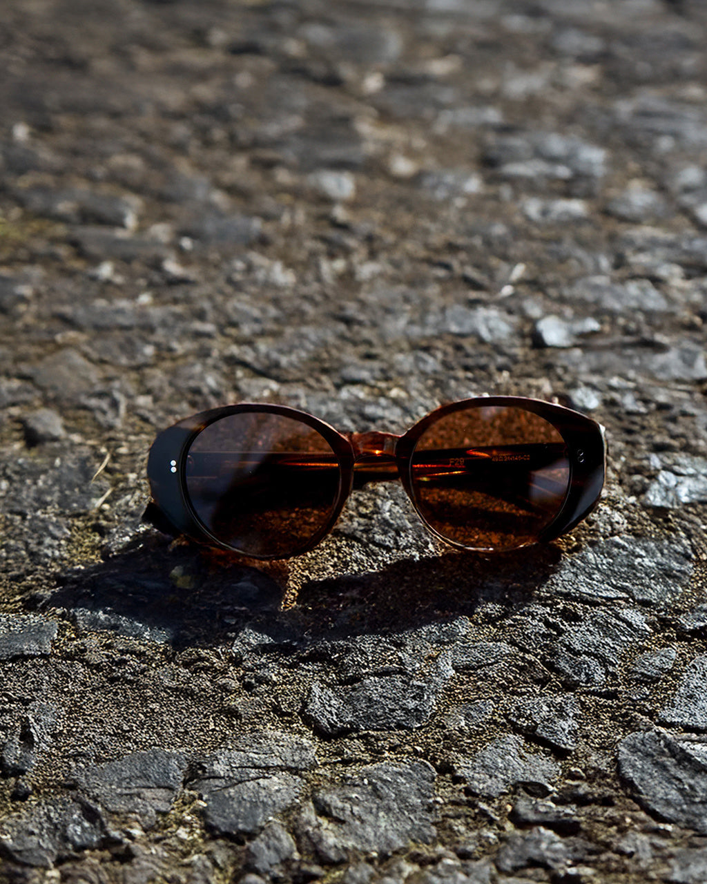 Few by NEW. F29 SUNGLASSES OVAL CAT EYE