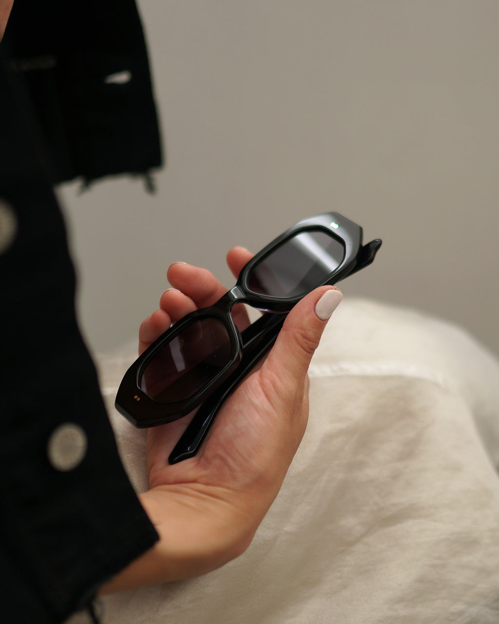 Few by NEW. F30 SUNGLASSES SQUARE