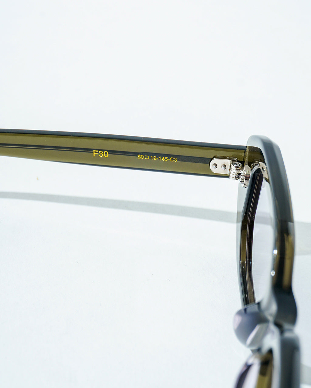 Few by NEW. F30 SUNGLASSES SQUARE