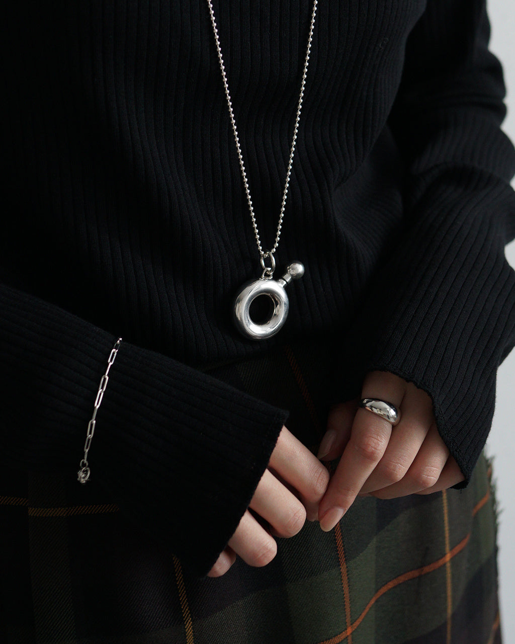 Garden of Eden 가든 오브 에덴 모던 퍼퓸 병 목걸이 modern perfume bottle necklace 실버 925 향수 병 23SS083【쿠폰 대상외】【무료우송】