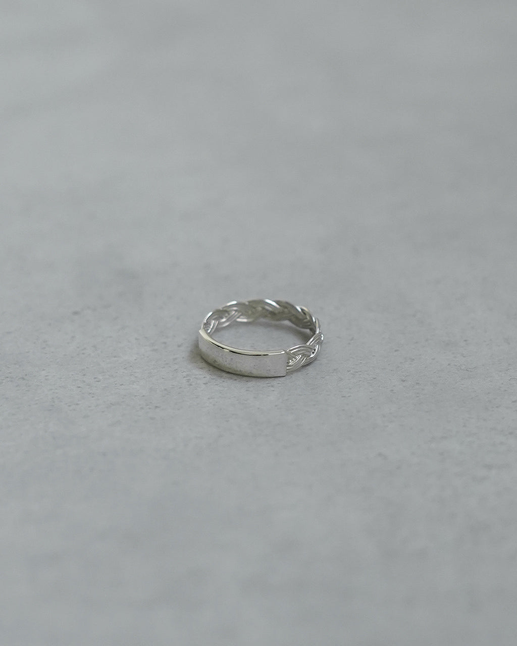 BRAID ID RING (4mm) ED25AW-027