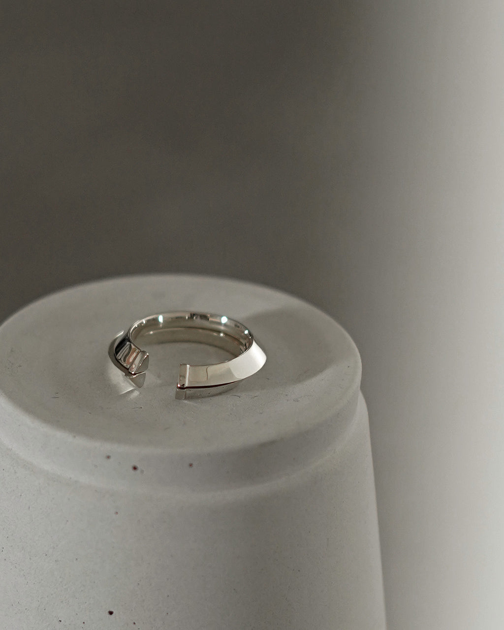 |point × 10|TRIANGLE BREAK RING ED26SS-095