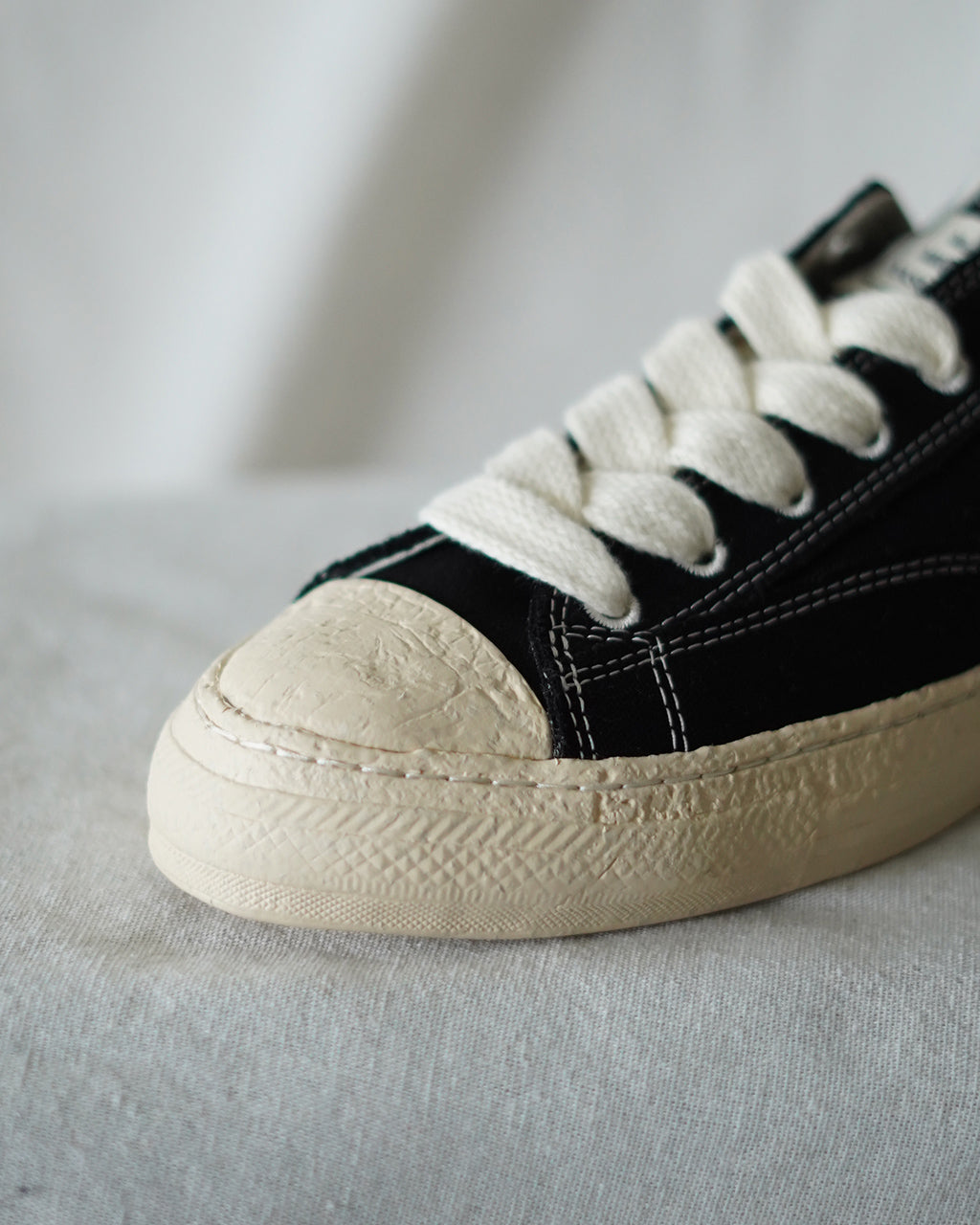 Maison MIHARAYASUHIRO × General Scale. "TRENT" Canvas Low-Top Sneakers S14FW702