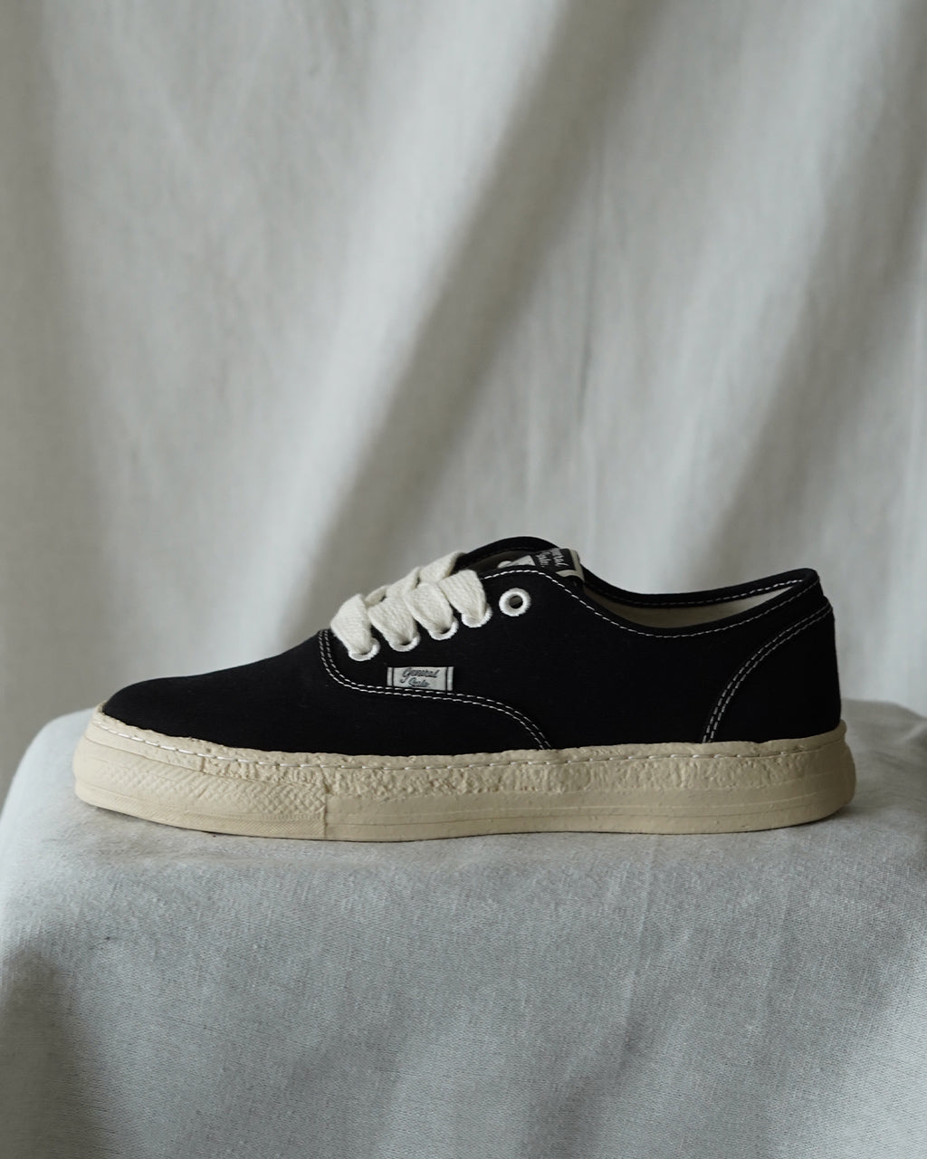 Maison MIHARAYASUHIRO General Scale. "COLORADO" Canvas Low-Top Sneakers S14FW703