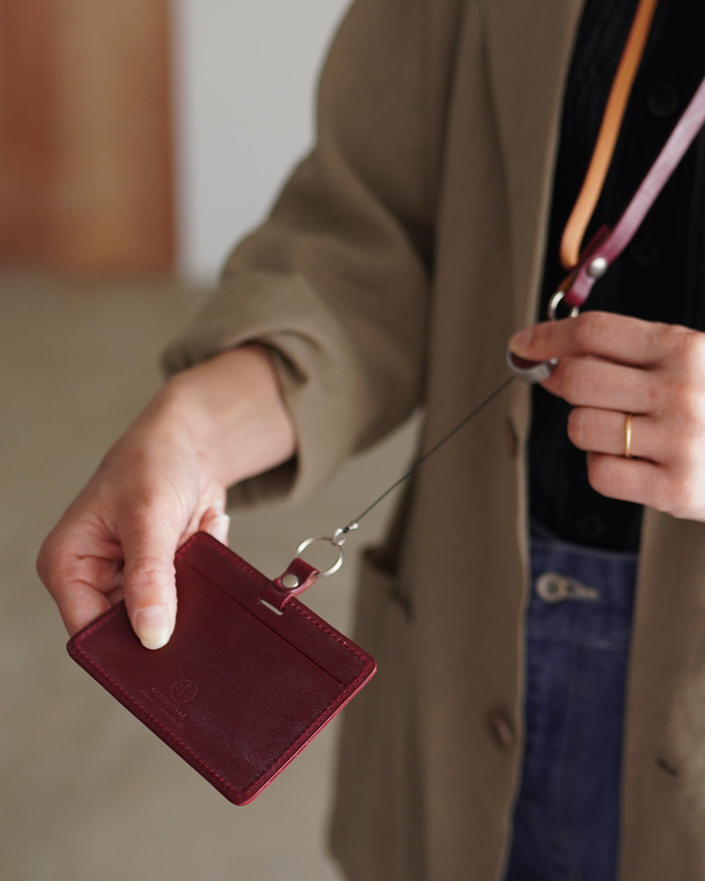 | coupon | ID CARD WITH REEL STRAP 03-6077