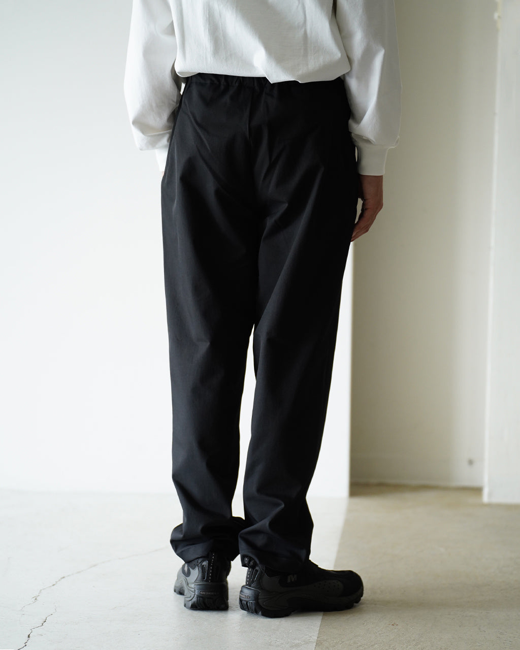 One Tuck Tapered Stretch Pants GL75177