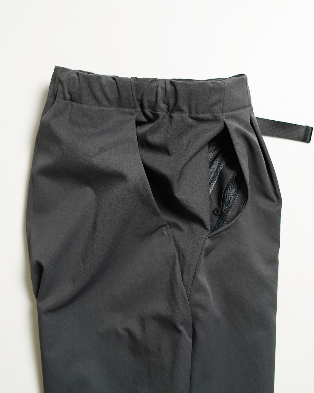 One Tuck Tapered Stretch Pants GL75177