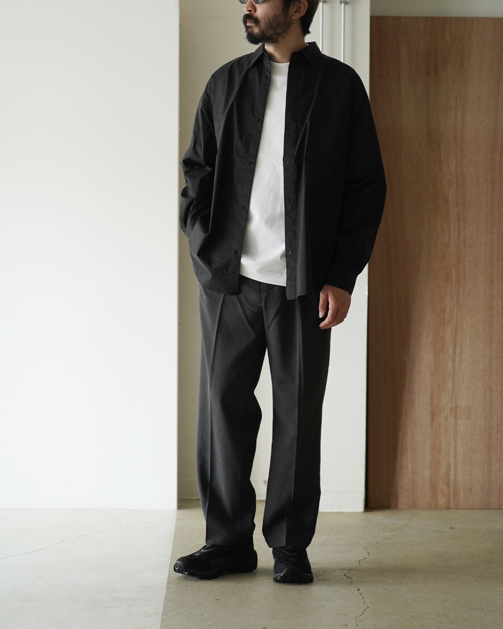 One Tuck Straight Pants GL75180
