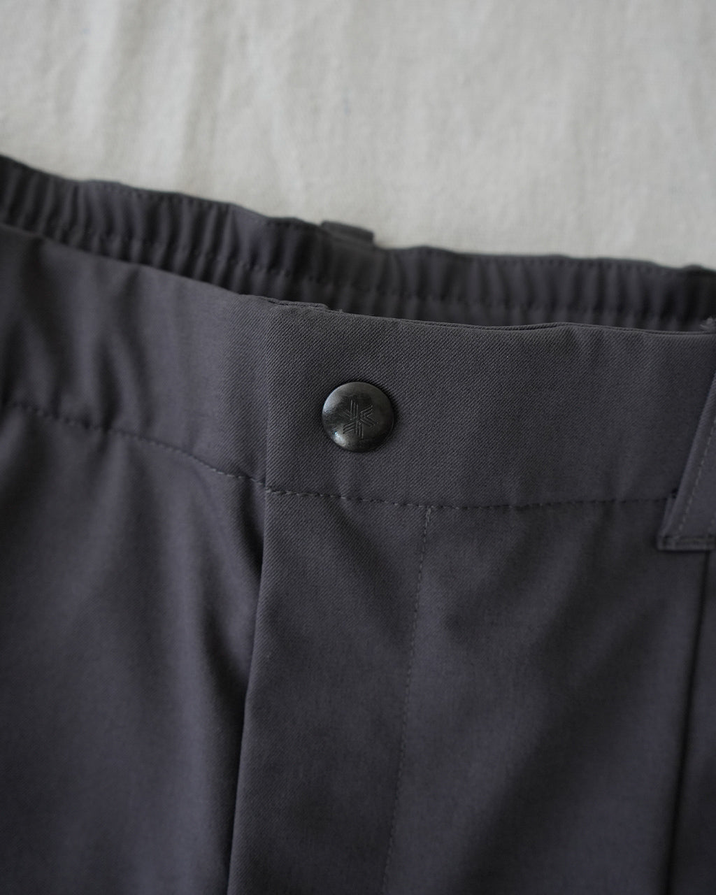 Goldwin One Tuck Stick Stretch Pants GLW75374