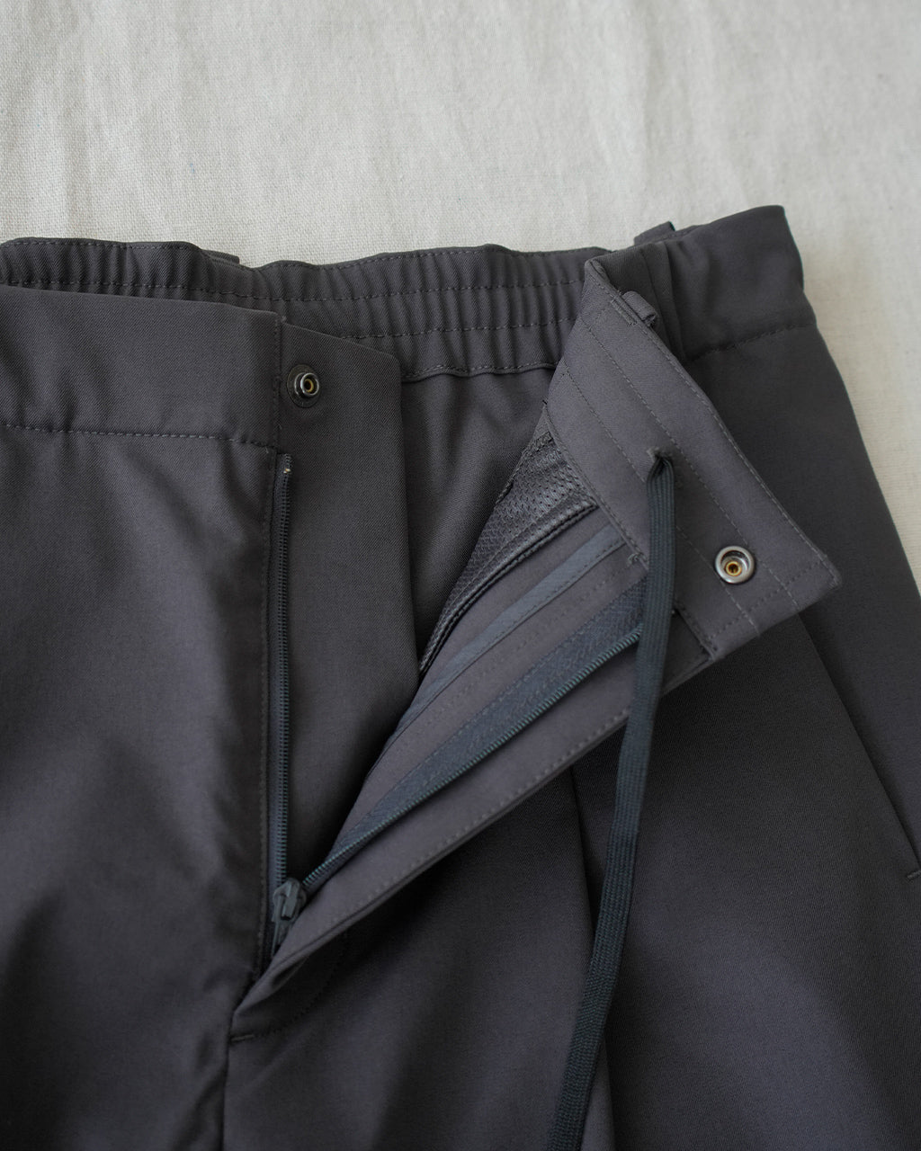 Goldwin One Tuck Stick Stretch Pants GLW75374