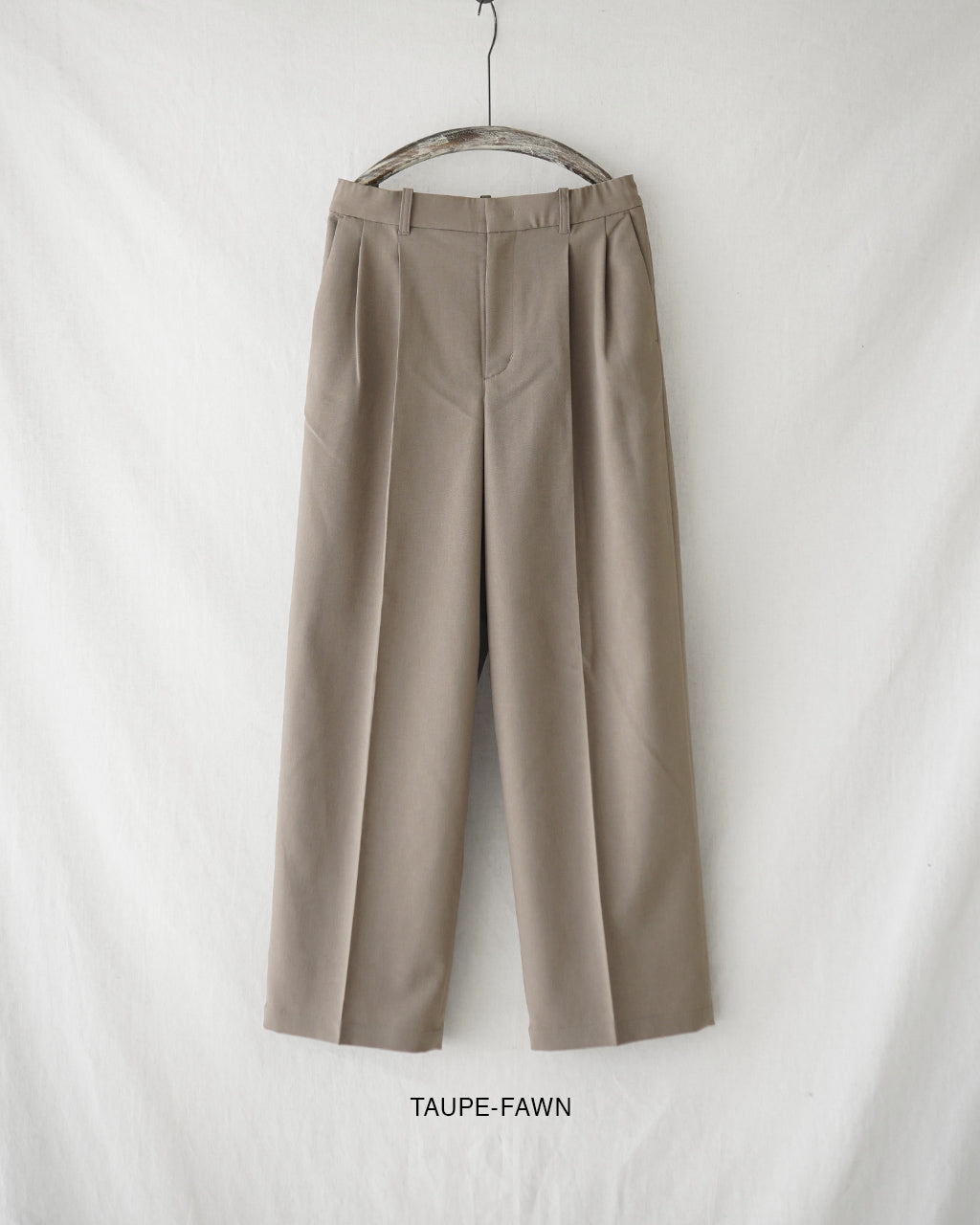 Goldwin 2-tuck Straight Pants GLW75375