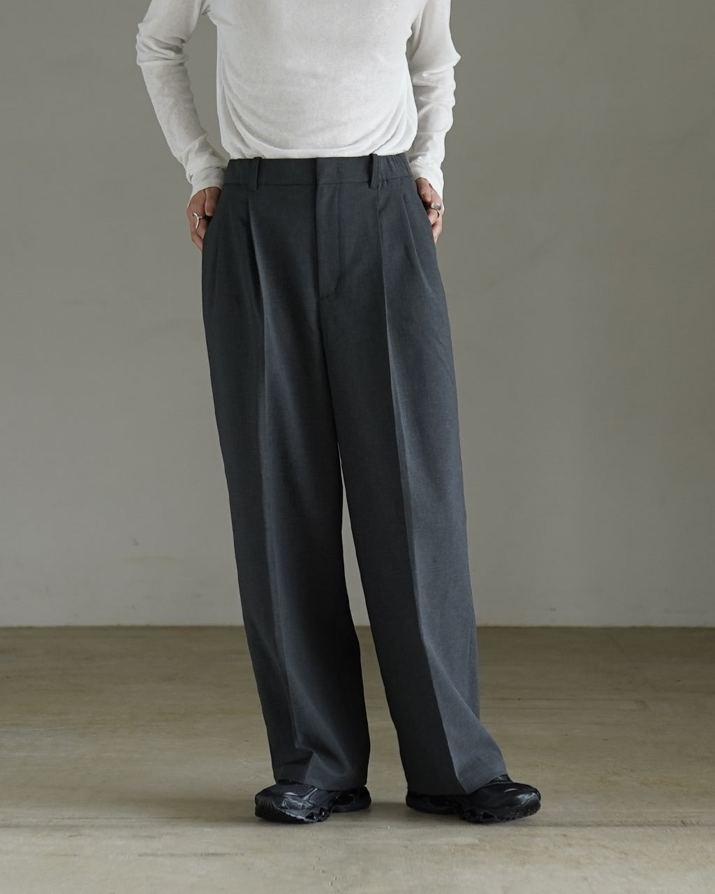 Goldwin 2-tuck Straight Pants GLW75375