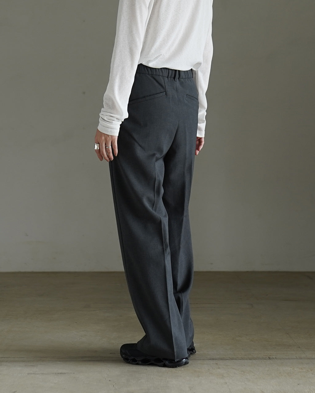 Goldwin 2-tuck Straight Pants GLW75375