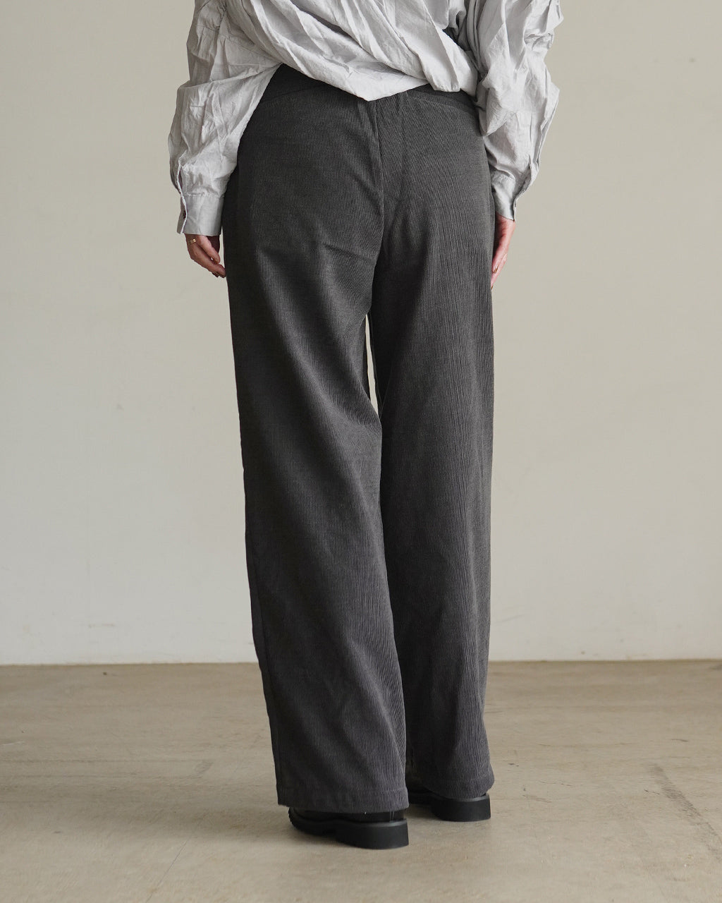 2-tuck Straight Corduroy Pants GLW76361