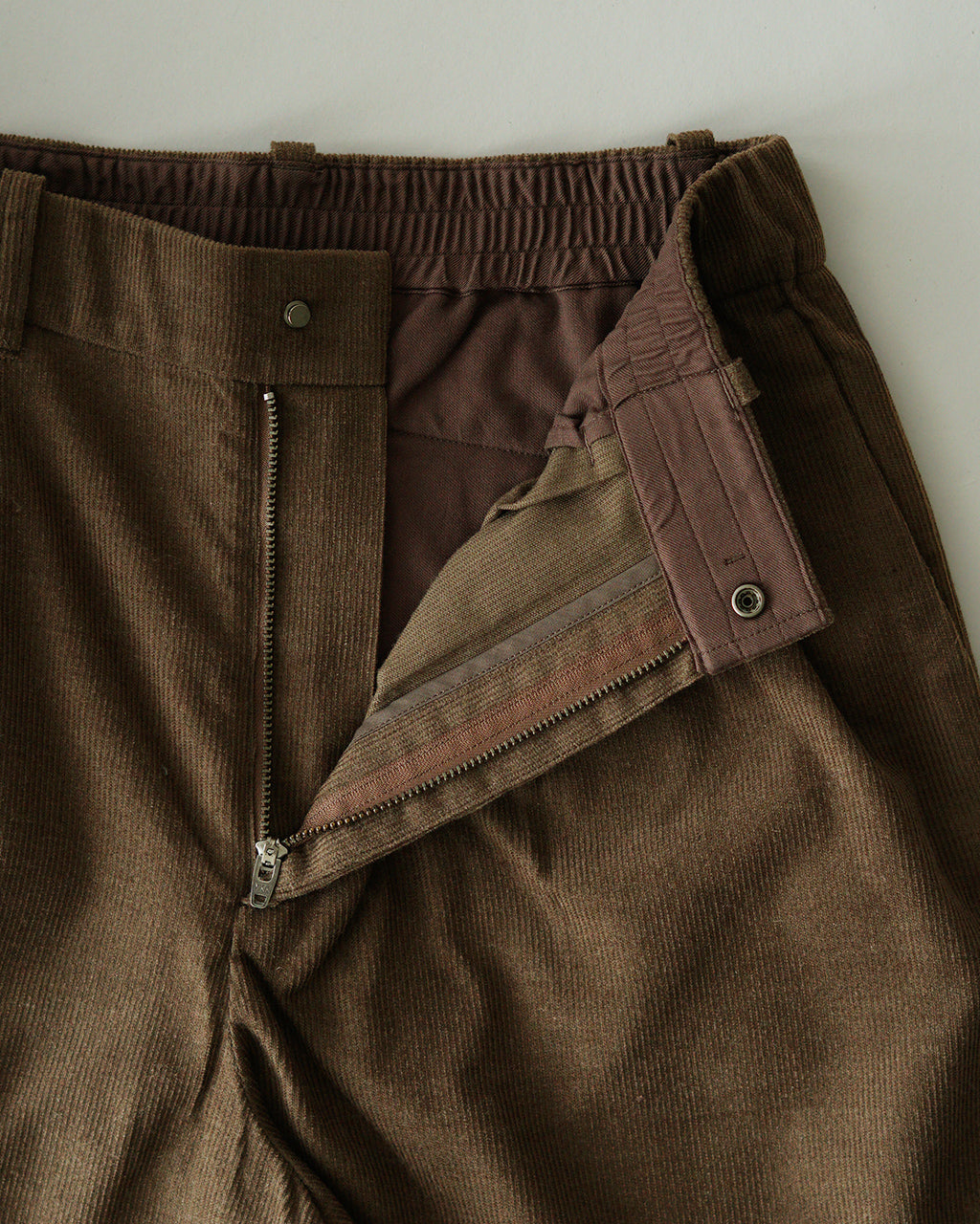 2-tuck Straight Corduroy Pants GLW76361