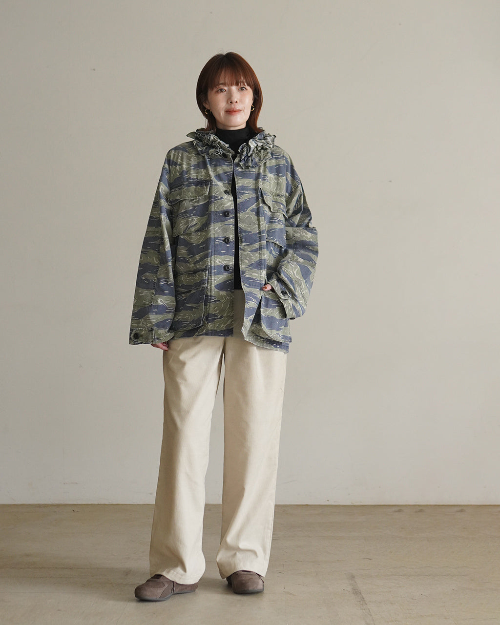 2-tuck Straight Corduroy Pants GLW76361