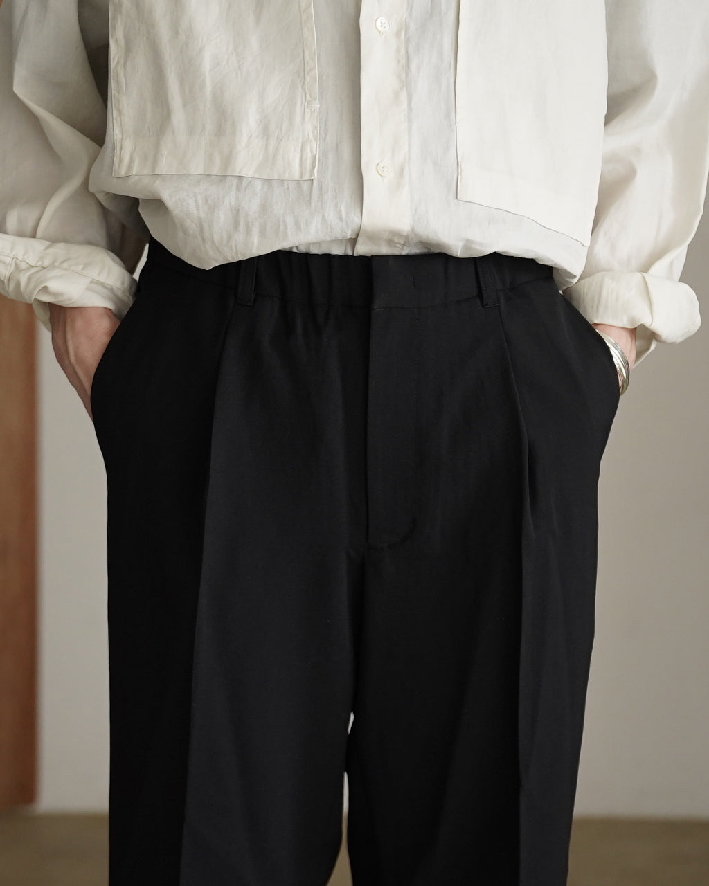 One Tuck Straight Pants GL75180