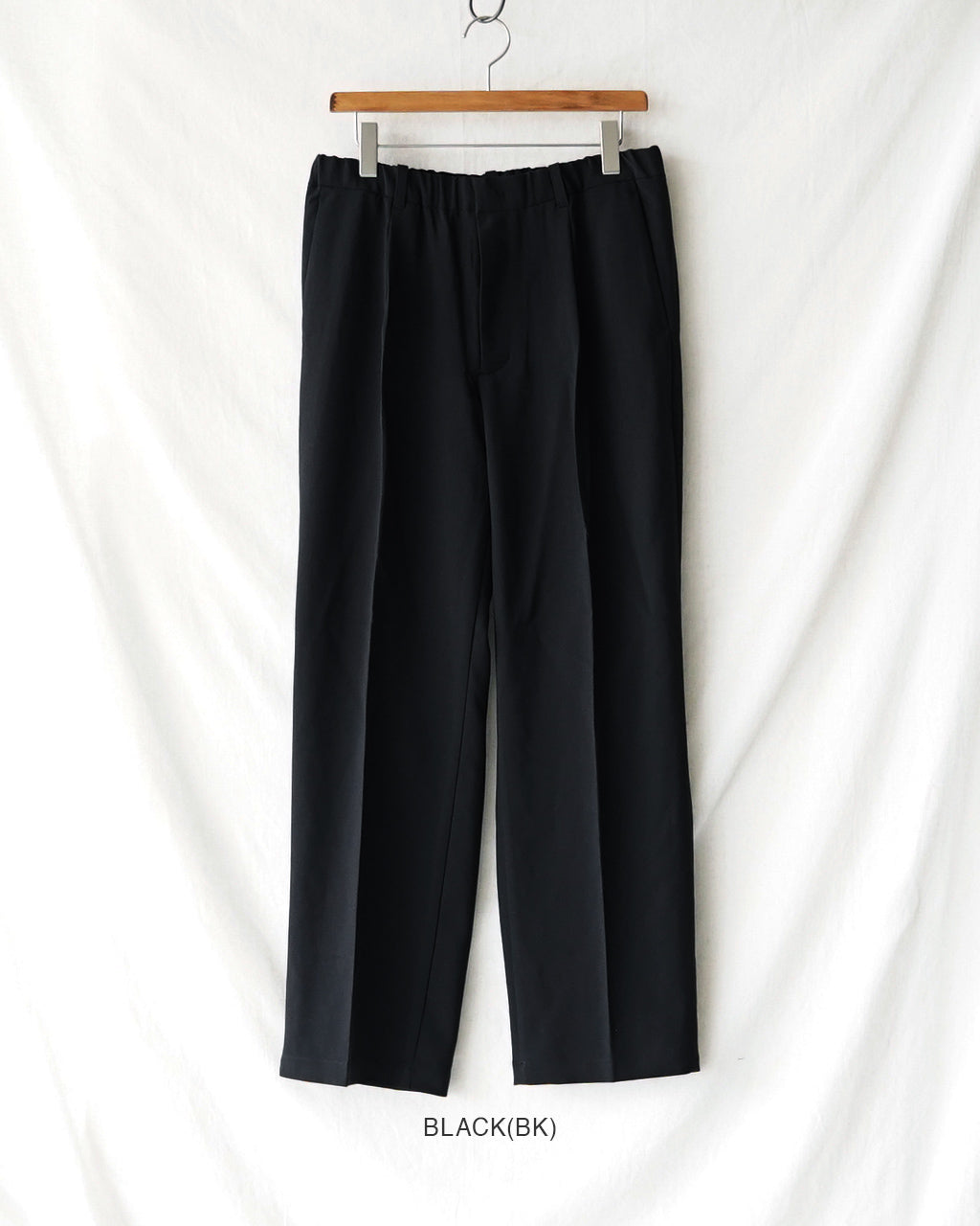 One Tuck Straight Pants GL75180
