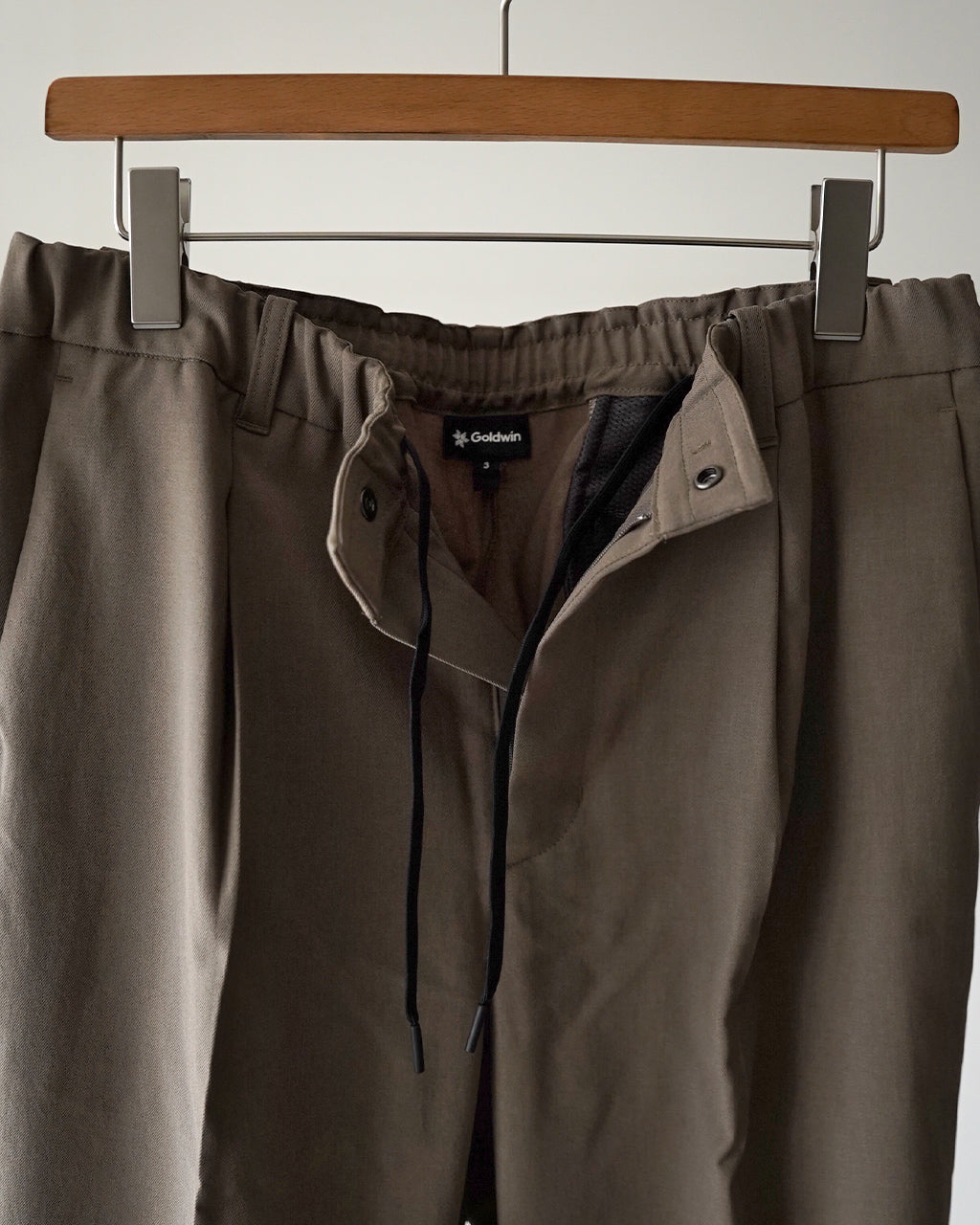 One Tuck Straight Pants GL75180