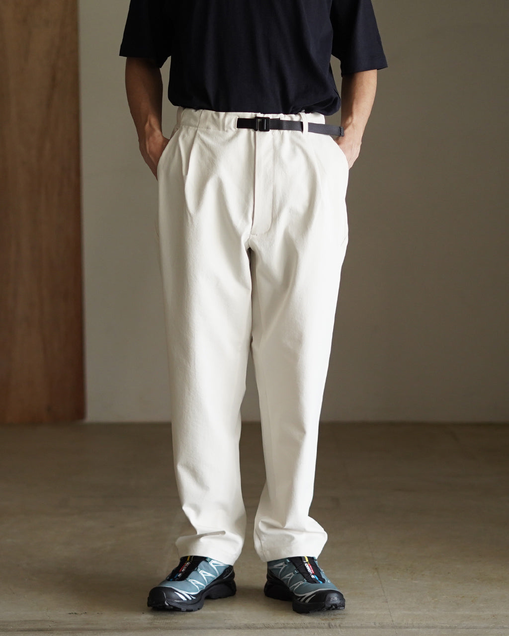 One Tuck Tapered Stretch Pants GL75177