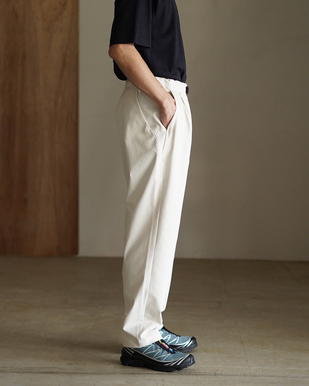 One Tuck Tapered Stretch Pants GL75177