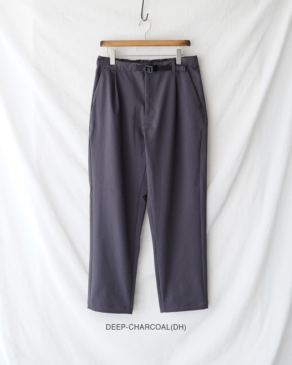 One Tuck Tapered Stretch Pants GL75177
