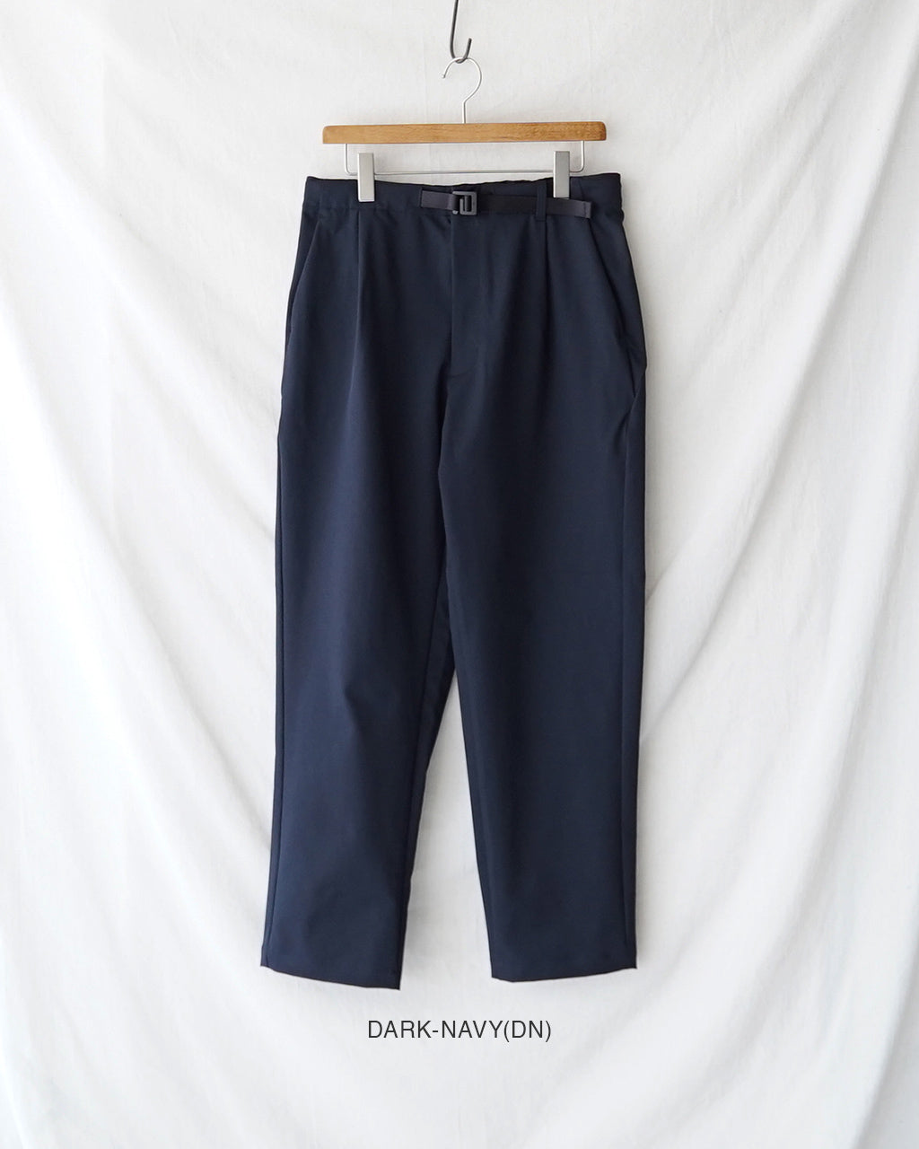 One Tuck Tapered Stretch Pants GL75177