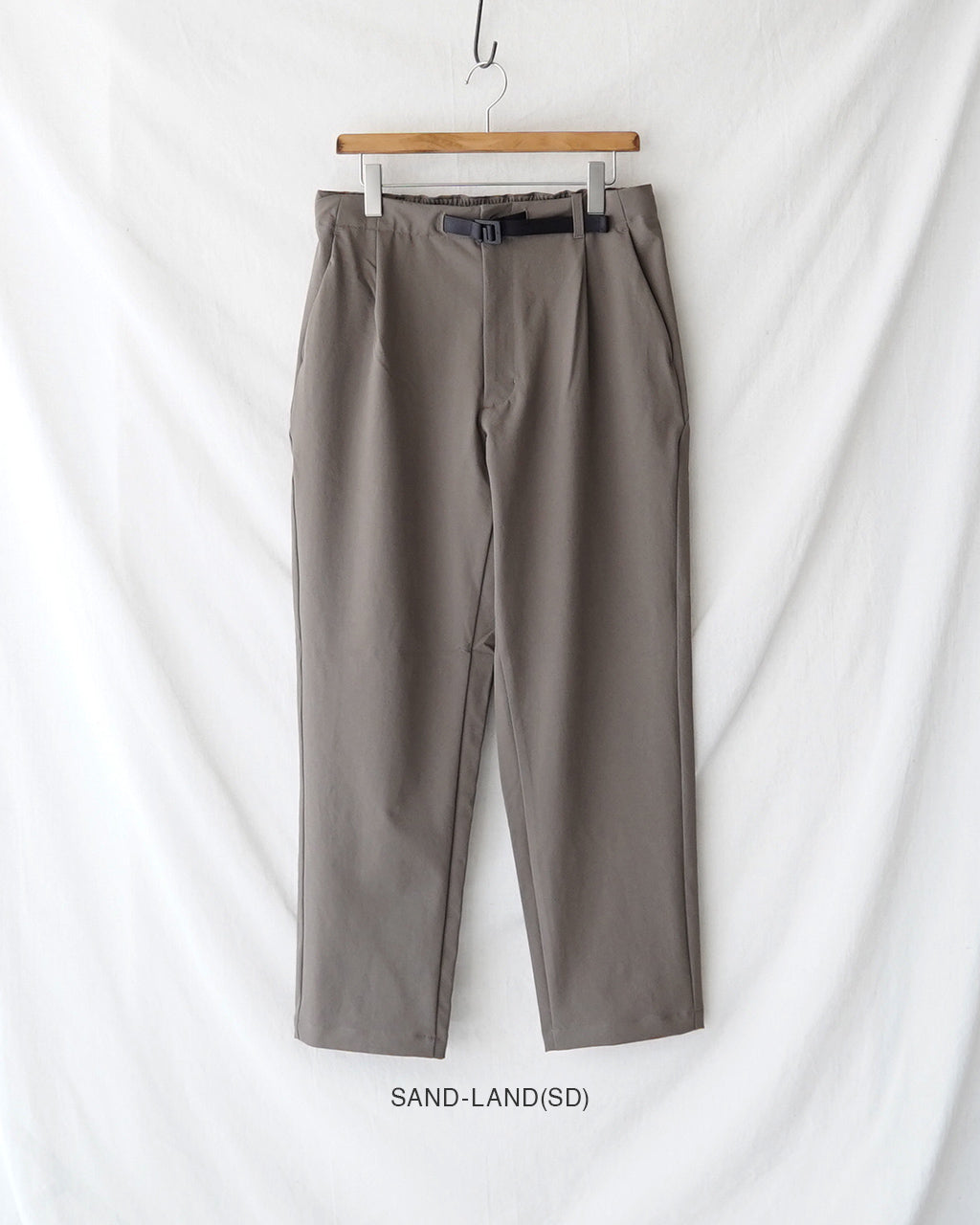 One Tuck Tapered Stretch Pants GL75177