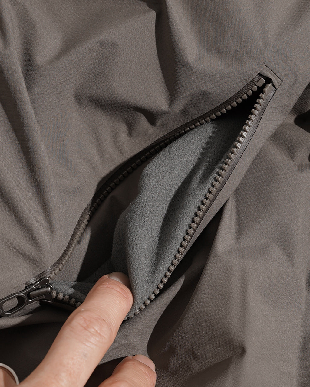 WINDSTOPPER Triangular Down Jacket GL26337